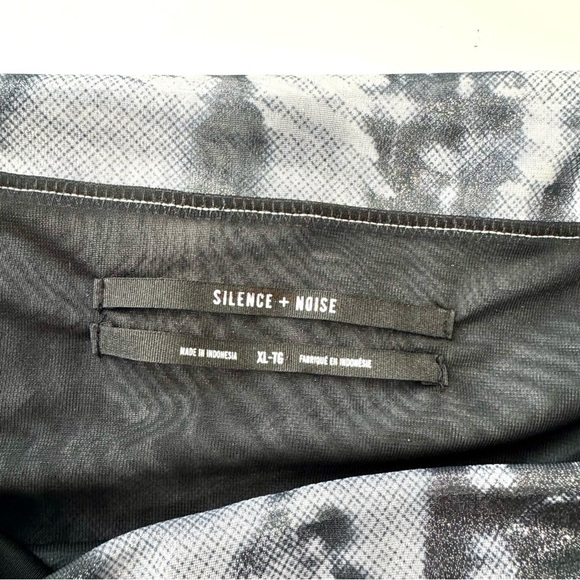 Silence + Noise Arianna Black & White Shimmer Asymmetrical Mini-Midi Dress Sz XL - Picture 11 of 16